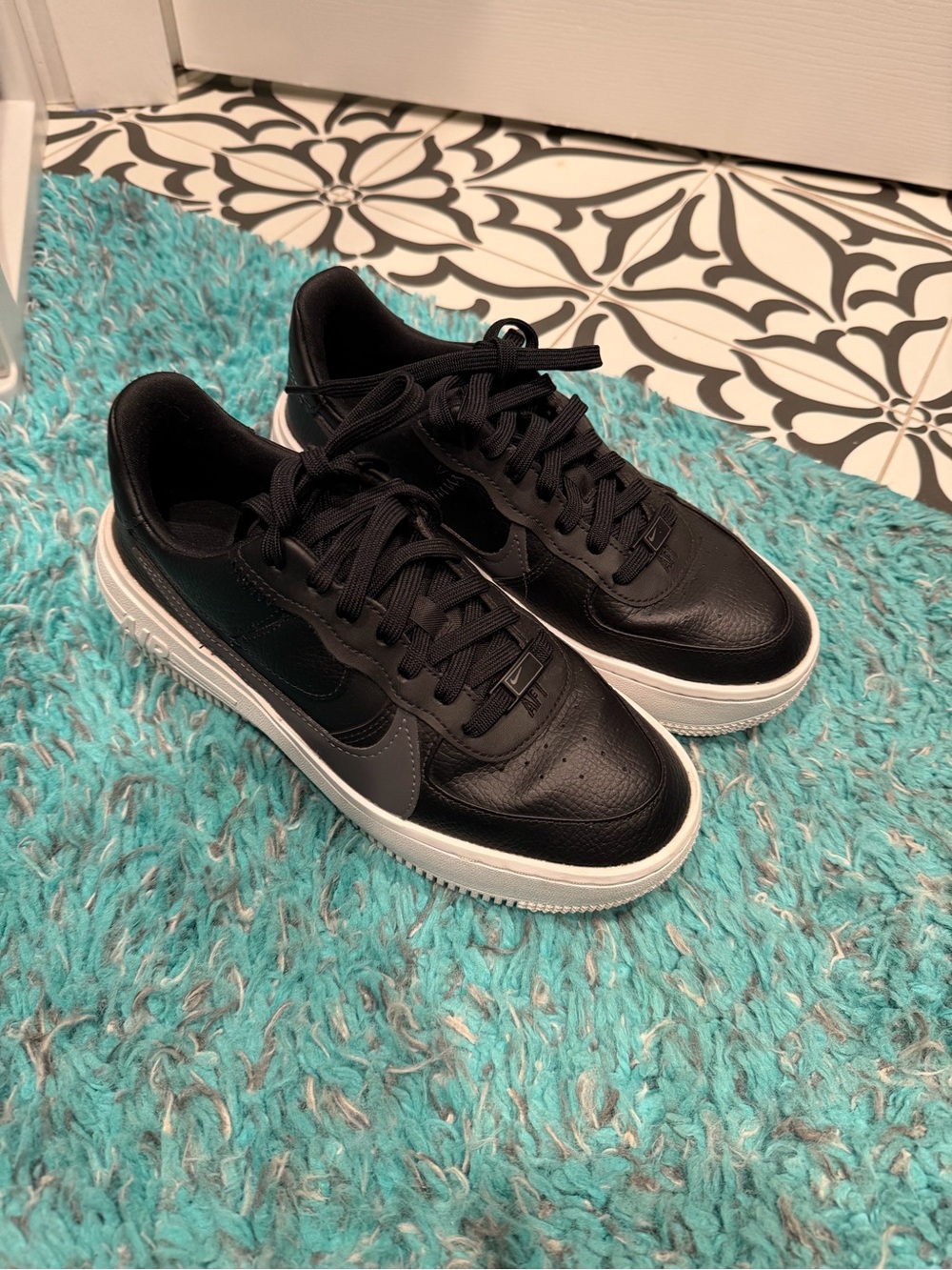 Nike Air Force 1 platform size 7
